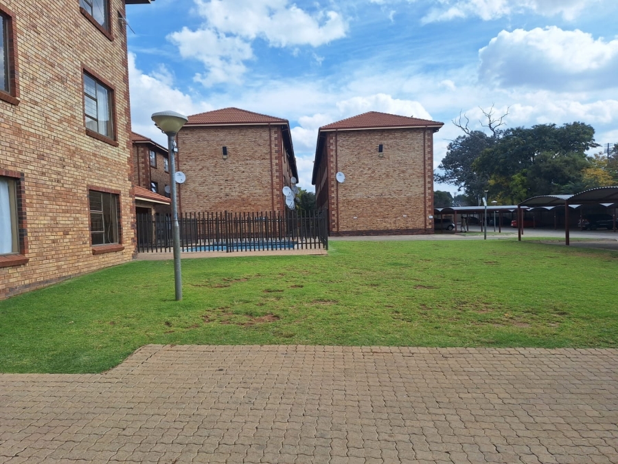 2 Bedroom Property for Sale in Potchefstroom North West